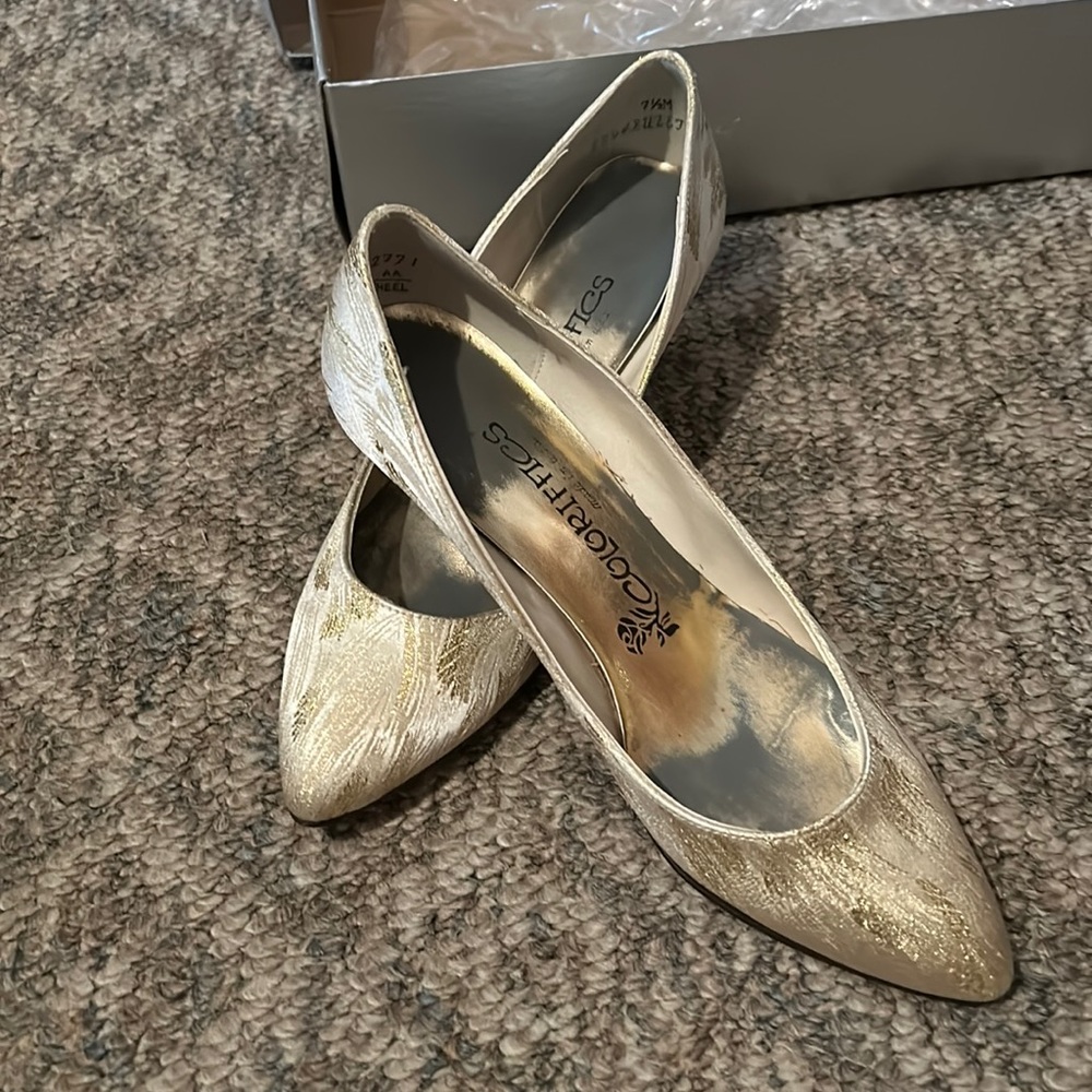 Colorifics low heel dress shoes